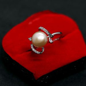 Pearl RINGS